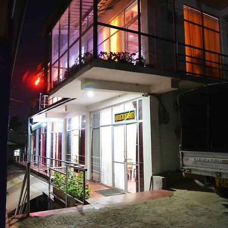 Hotel Mangala Flora à Nuwara Eliya Extérieur photo