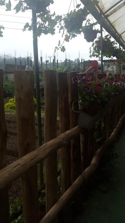 Hotel Mangala Flora à Nuwara Eliya Extérieur photo