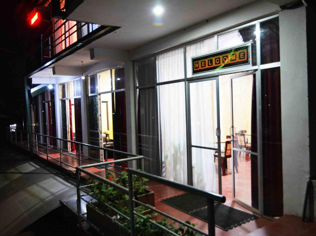 Hotel Mangala Flora à Nuwara Eliya Extérieur photo