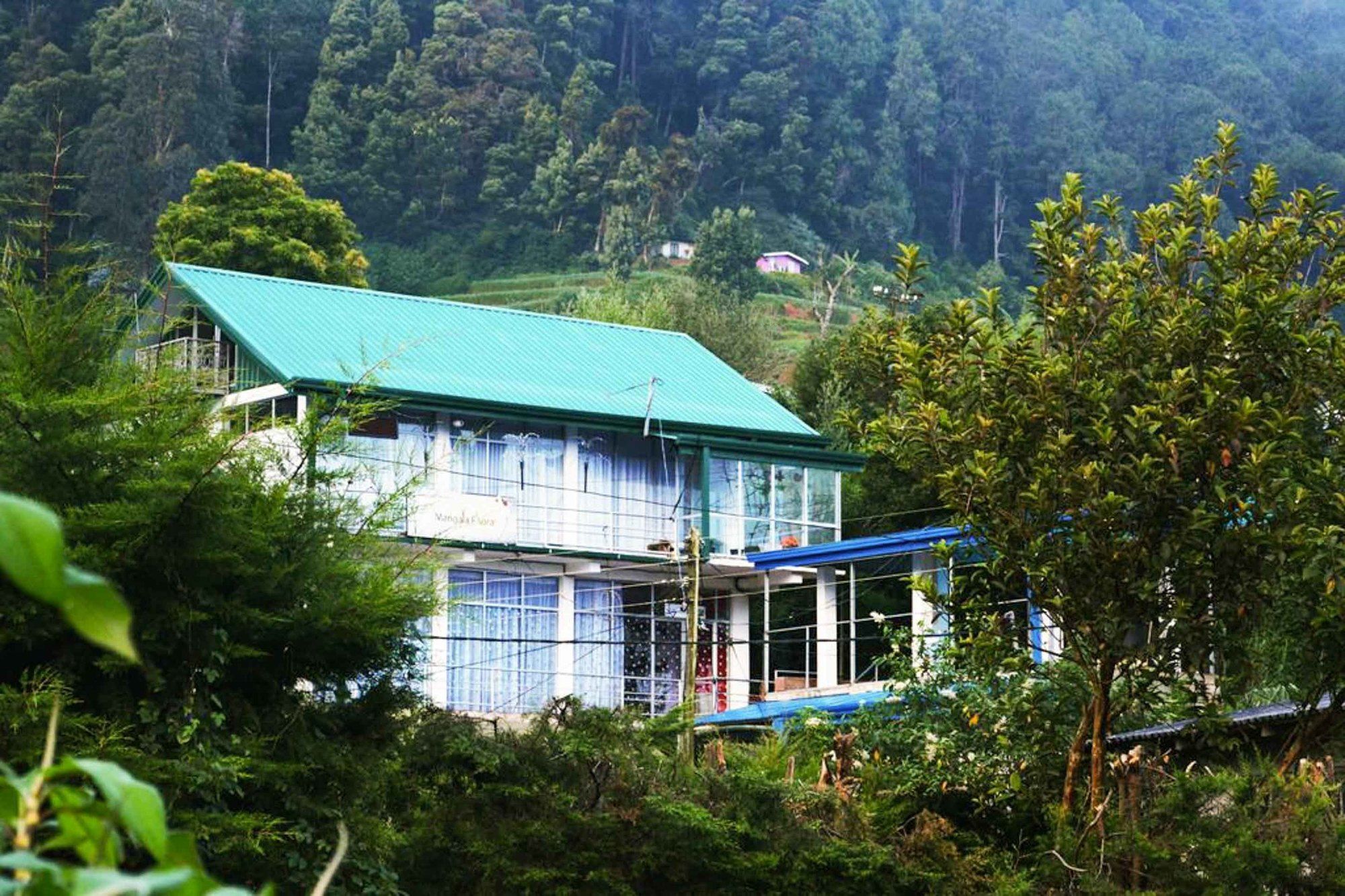 Hotel Mangala Flora à Nuwara Eliya Extérieur photo
